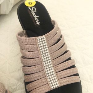 NWT Skechers wedges 9